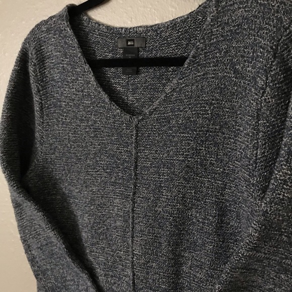 REI - Women’s Sweater - Picture 2 of 6